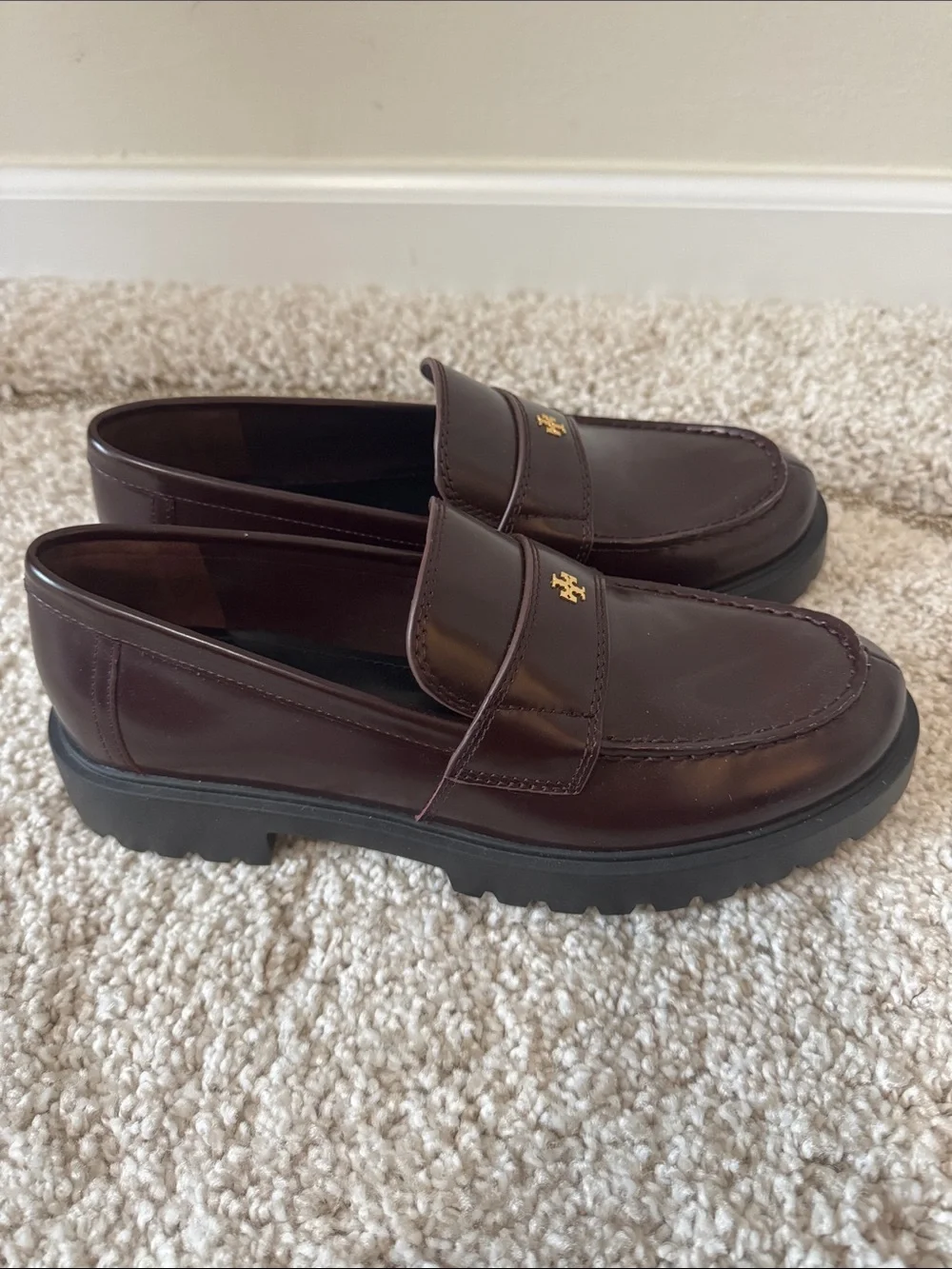 NEW Tory Burch Women's Burgundy Leather Penny Loafers with Gold Logo